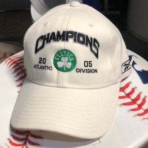 Boston Celtics NBA 2005 Atlantic Division Champions Men’s Adjustable Hat Cap